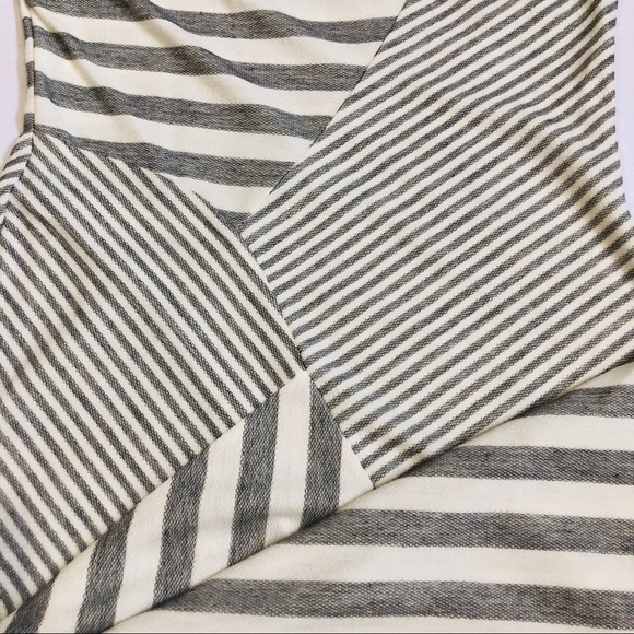 Finn & Clover Summer Maxi Dress White Gray Stripe Medium - Picture 2 of 5